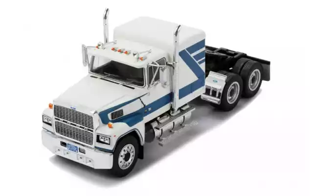 TR062-FORD LTL-9000 1978 White and Blue Lines